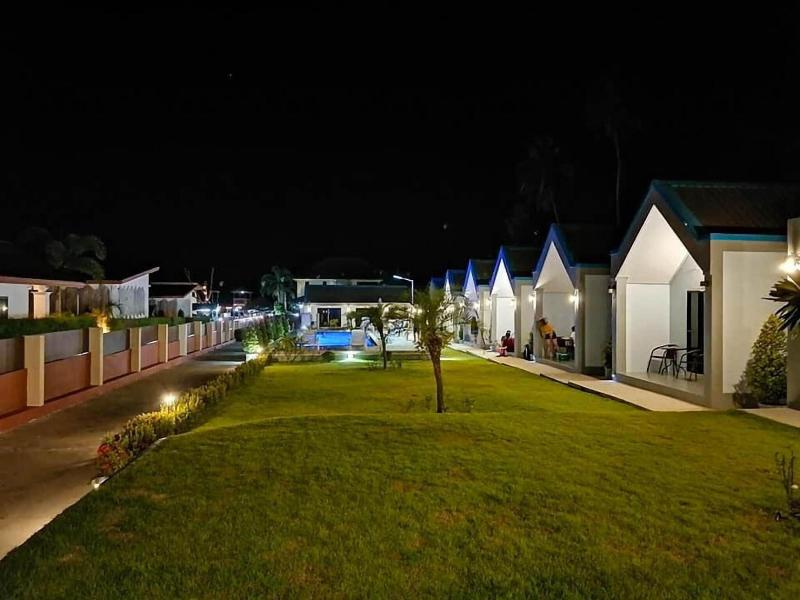 Cc Beach Resort