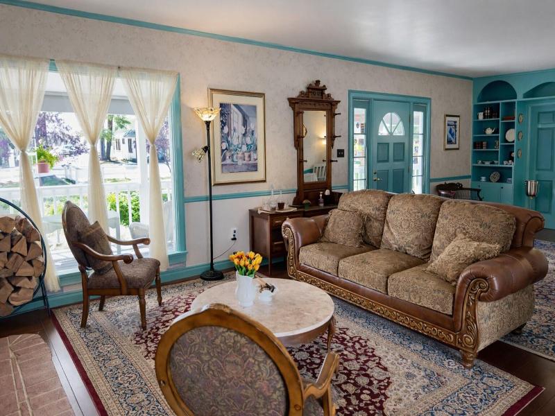 The Bidwell House