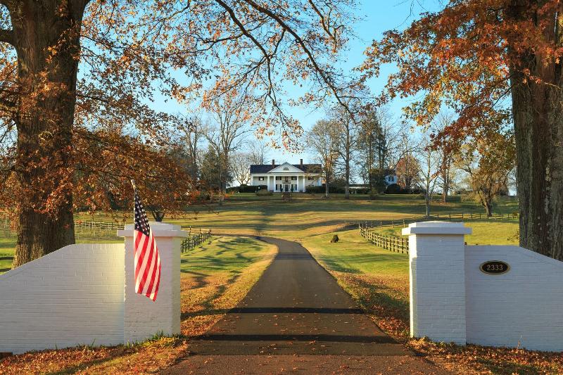 Inn And Tavern At Meander image