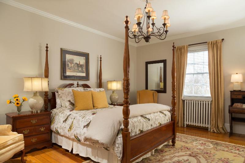 Inn And Tavern At Meander image