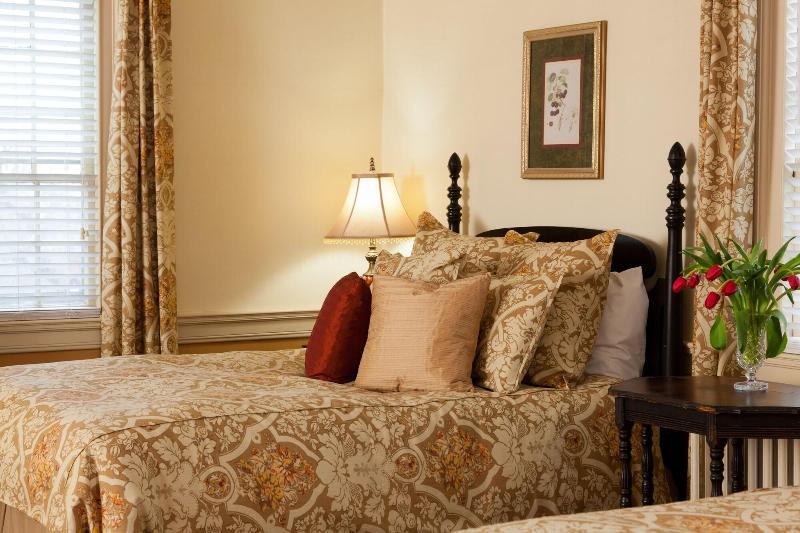 Inn And Tavern At Meander image