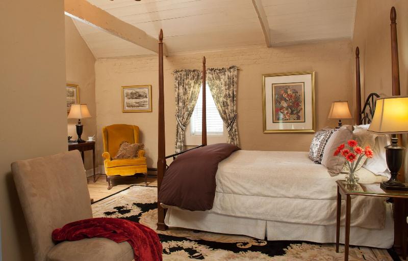 Inn And Tavern At Meander image