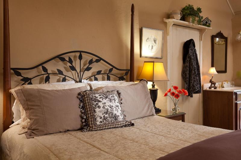 Inn And Tavern At Meander image