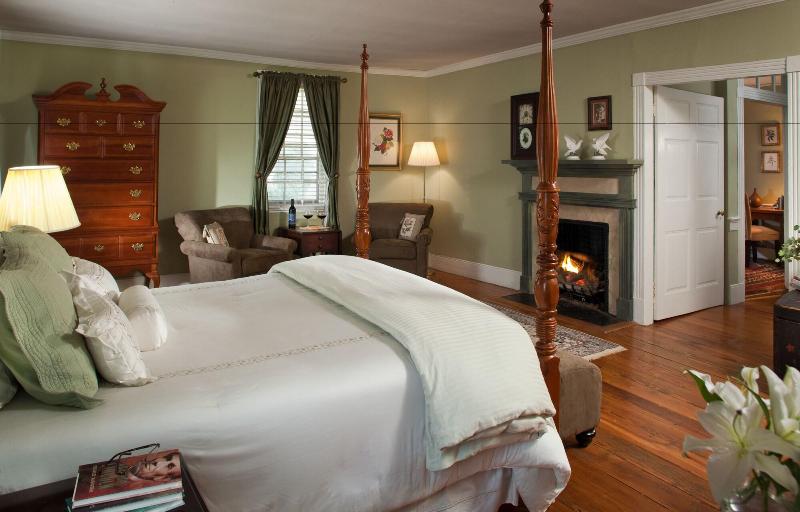 Inn And Tavern At Meander image