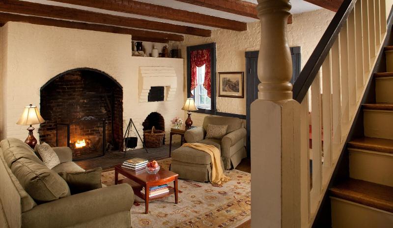 Inn And Tavern At Meander image