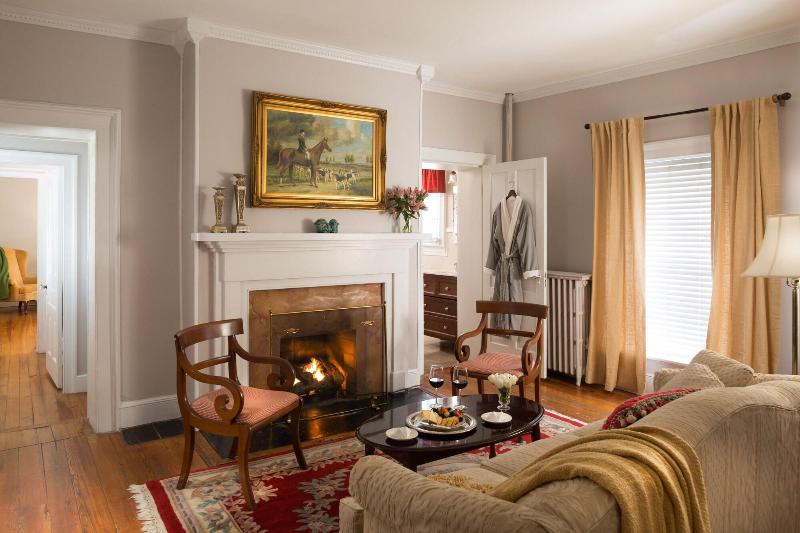 Inn And Tavern At Meander image