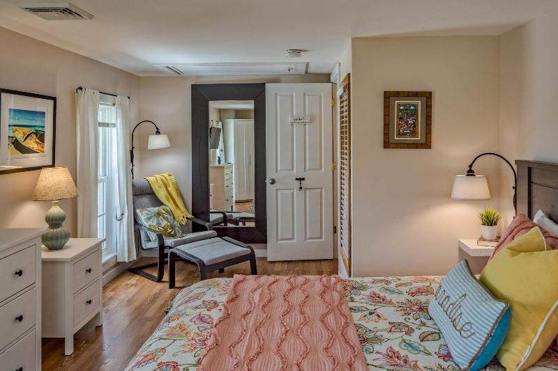 Moonshadow Bed And Breakfast image