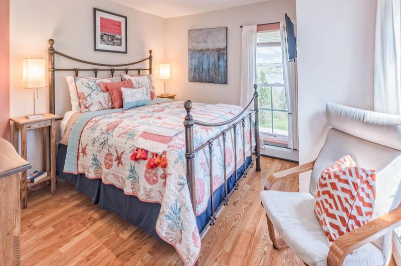 Moonshadow Bed And Breakfast image