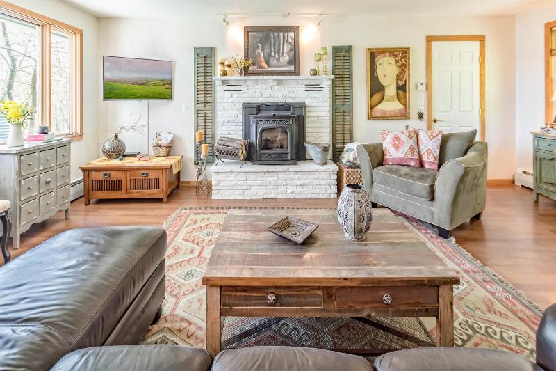 Moonshadow Bed And Breakfast image