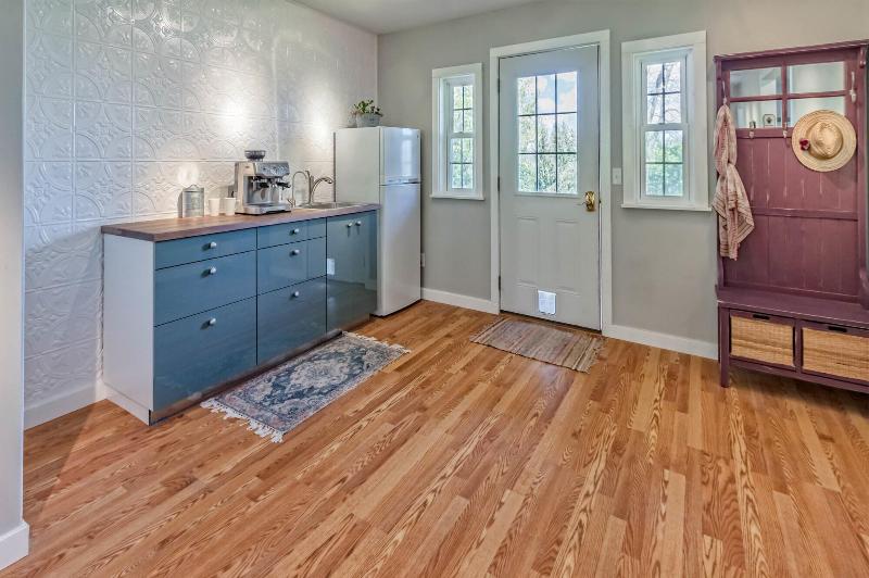 Moonshadow Bed And Breakfast image