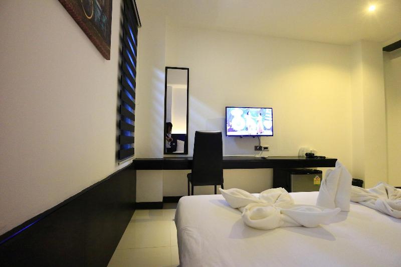 Azz Hotel image