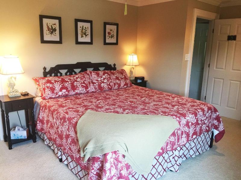 The B & B at Queenslake image