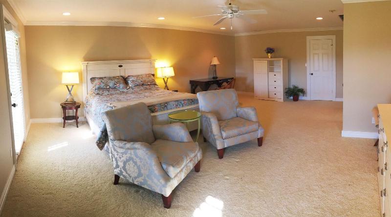 The B & B at Queenslake image