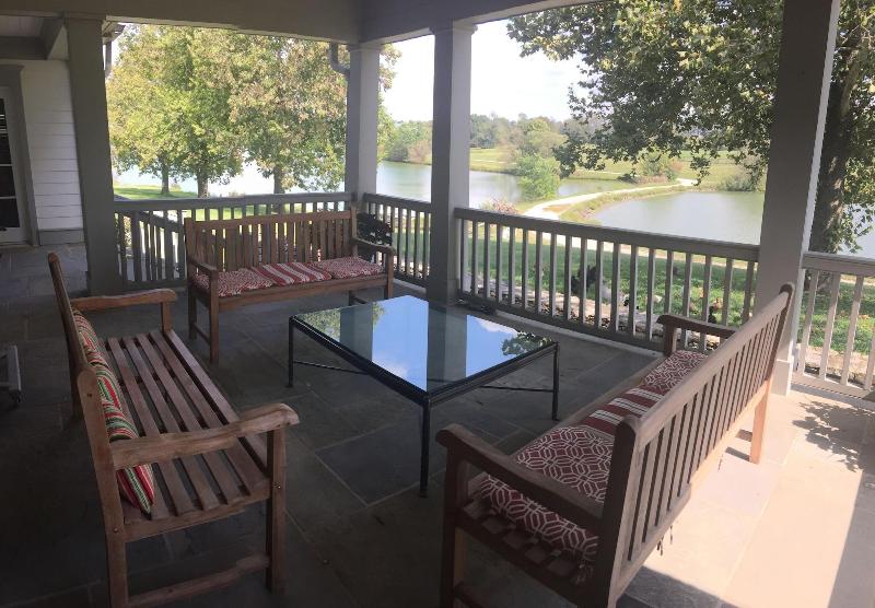 The B & B at Queenslake image