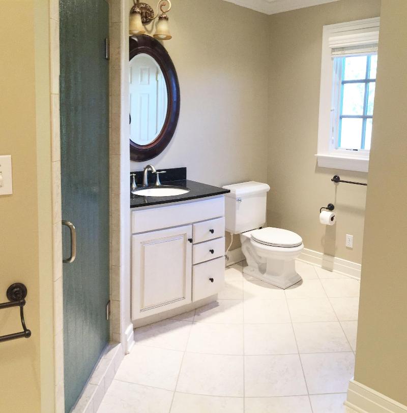 The B & B at Queenslake image