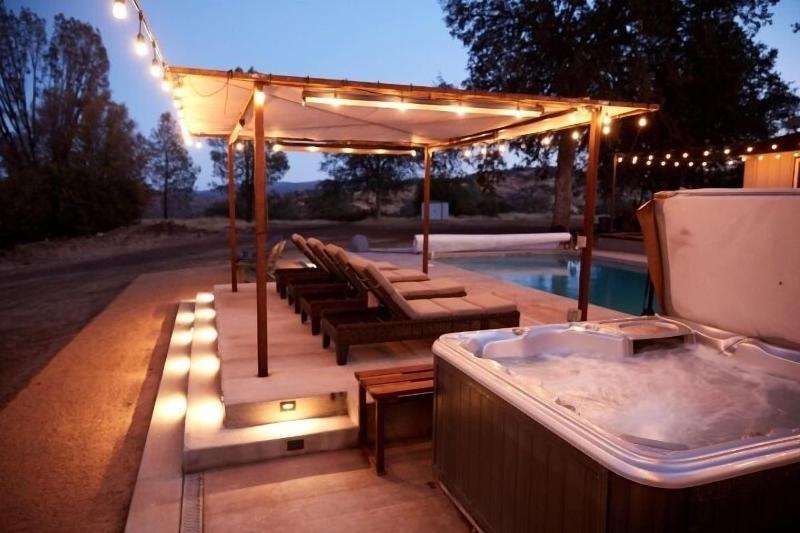 Bed & Barrel at Stonehouse Cellars image