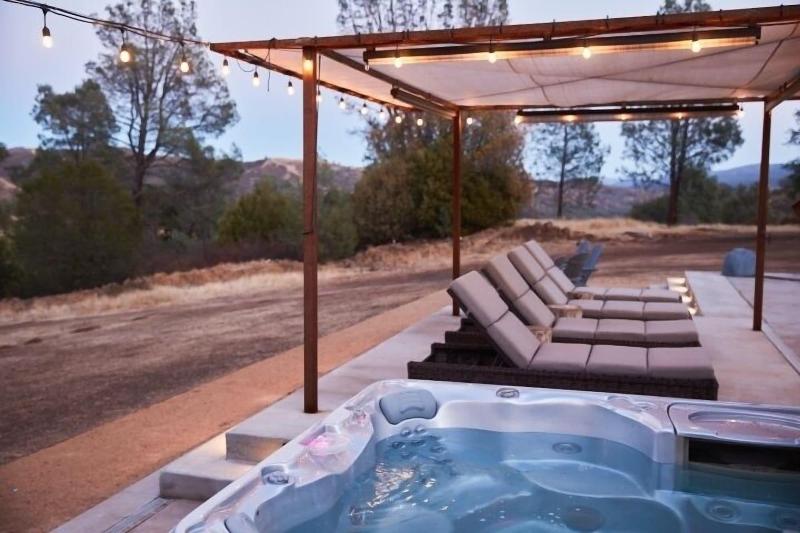 Bed & Barrel at Stonehouse Cellars image