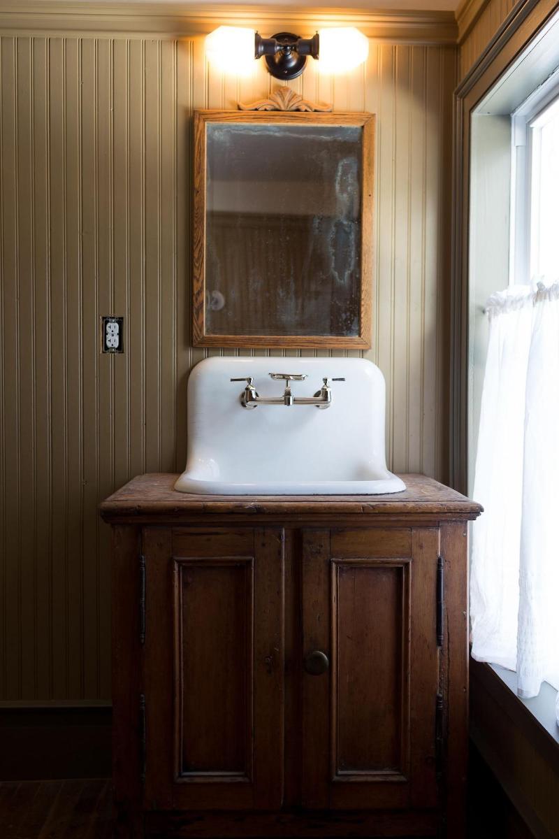 Stonehill's Farmhouse image