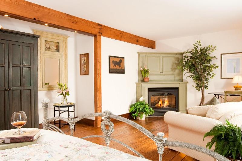 Stonecroft Country Inn image