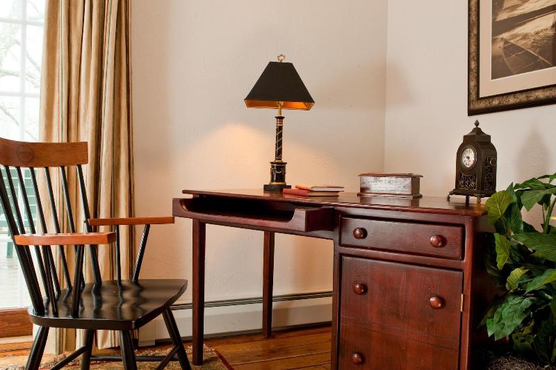 Stonecroft Country Inn image