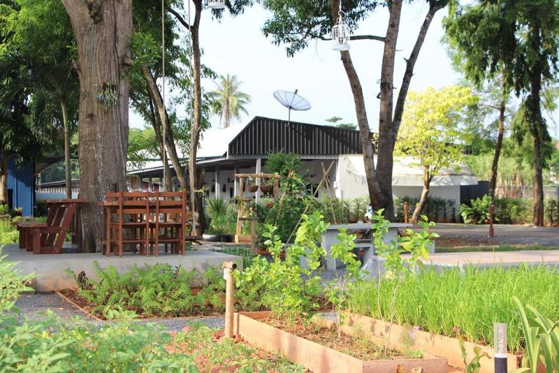 Lumluek Boutique Resort image