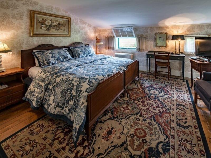The Neighbour House B&B image