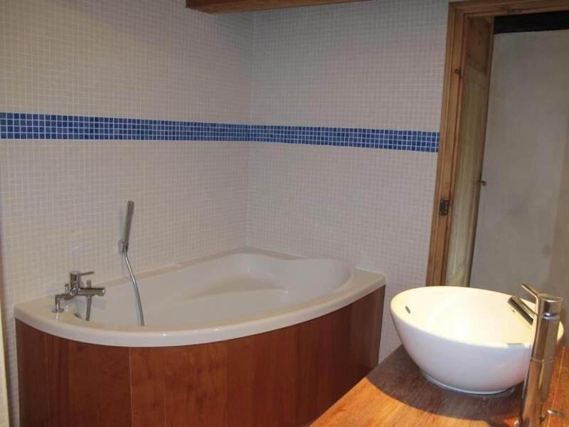 Les Gerbes image