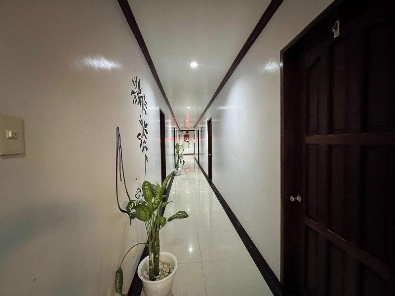 Gilin Pension House image