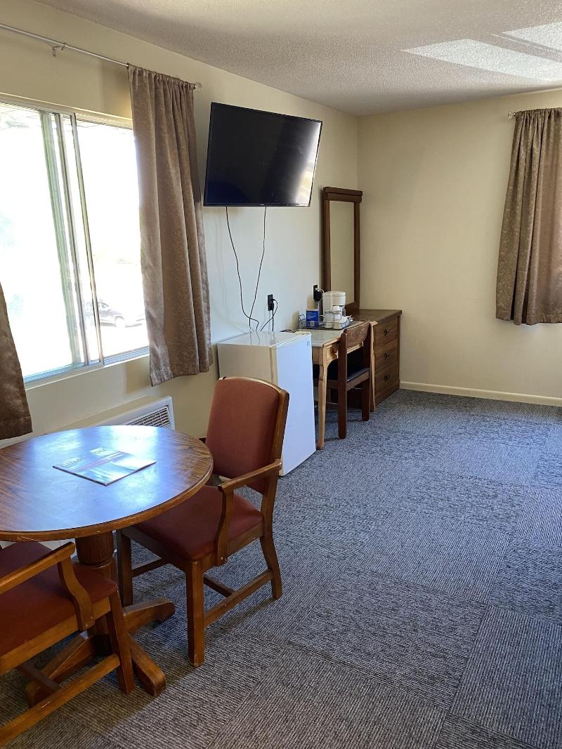 Villa Moderne Motel image