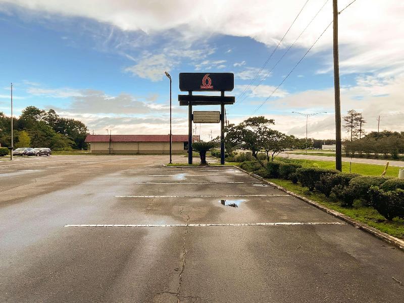 Motel 6 Bay Minette, AL image