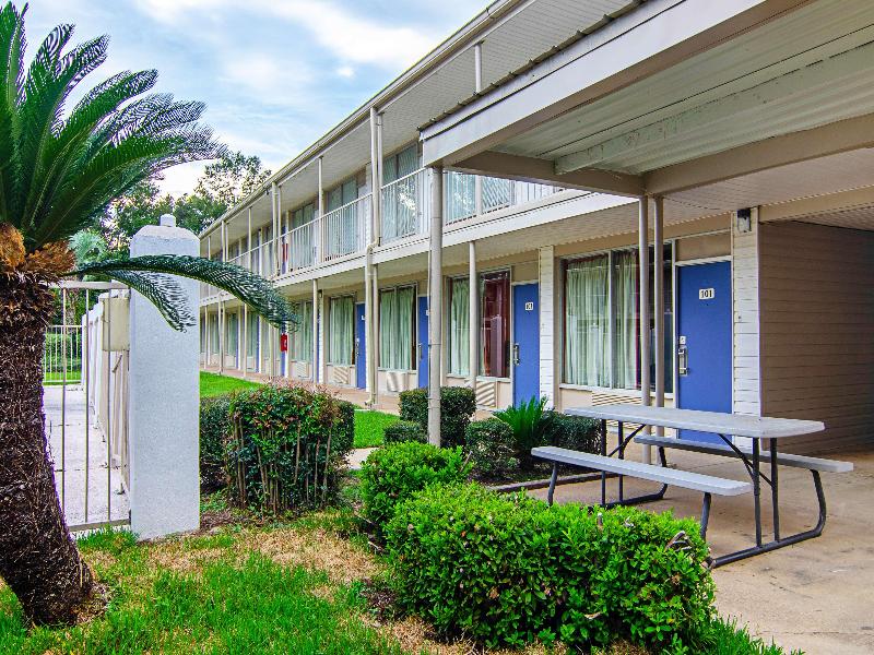 Motel 6 Bay Minette, AL image