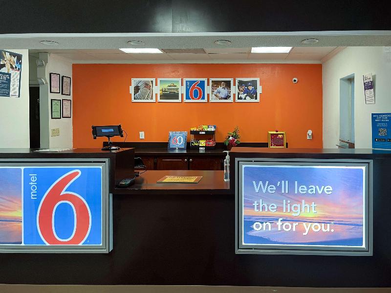 Motel 6 Bay Minette, AL image