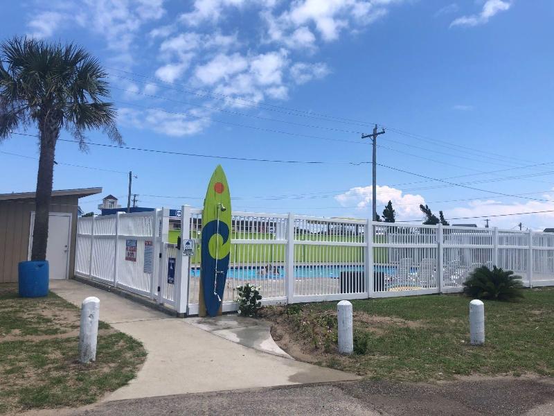 Swell Motel image