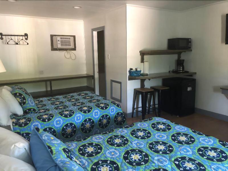 Swell Motel image