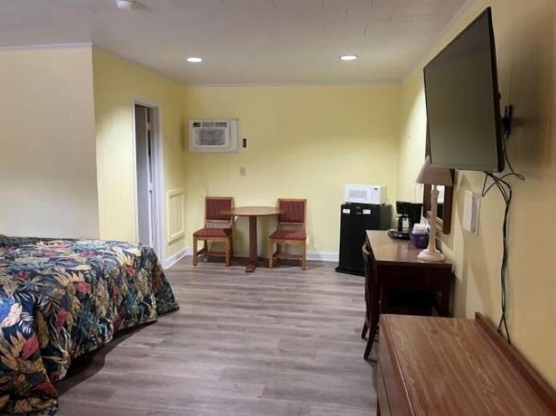 Swell Motel image