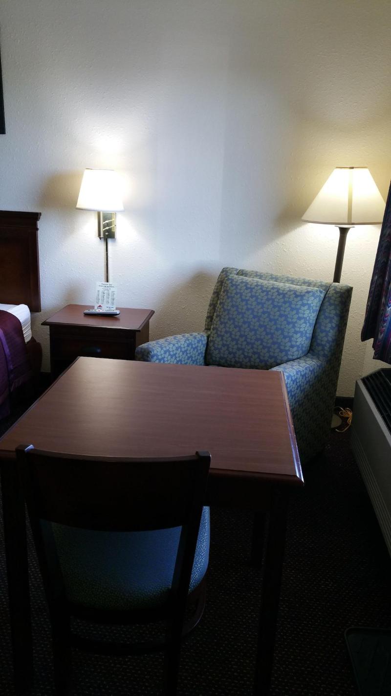 Hoosier Inn image