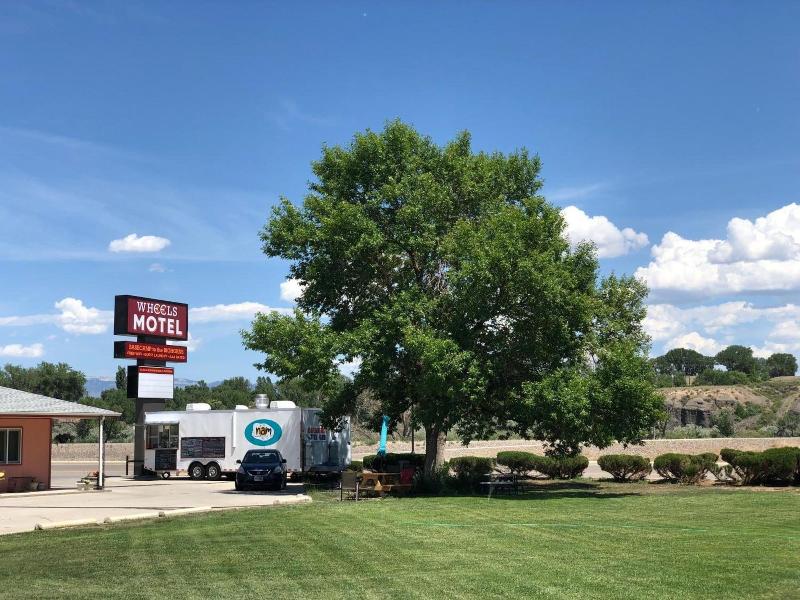 Wheels Motel image