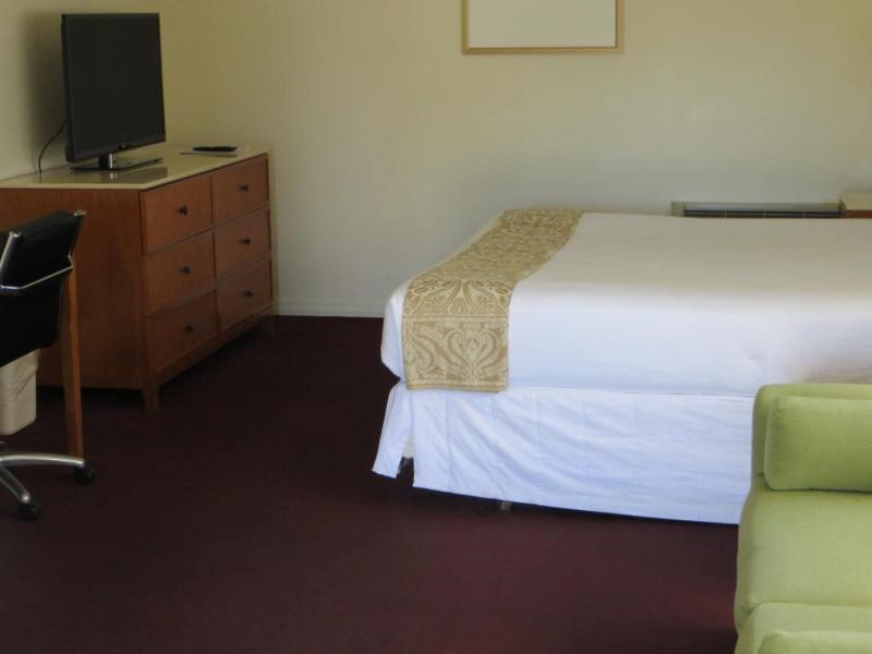 The Central Motel image 7