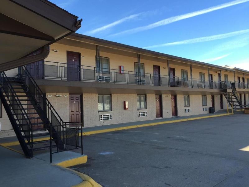 Midlands Lodge image