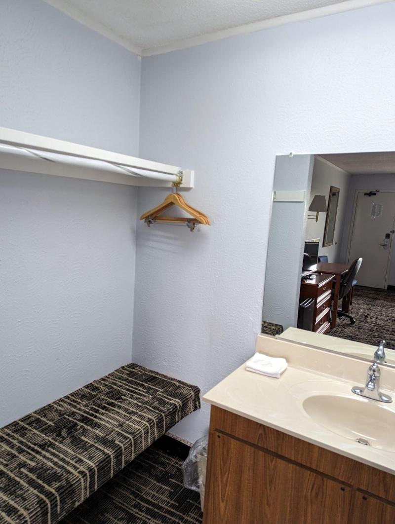 Sprucewood Inn image