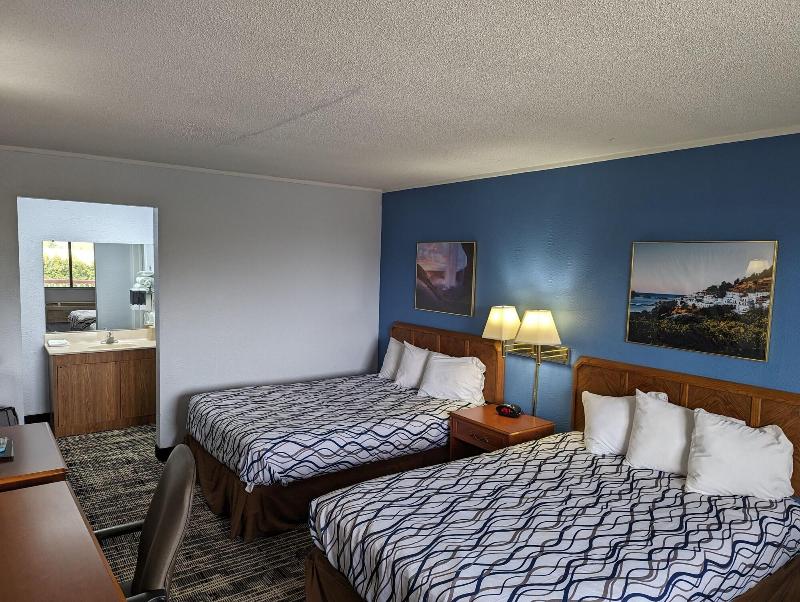 Sprucewood Inn image