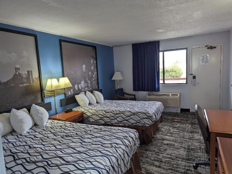 Sprucewood Inn image