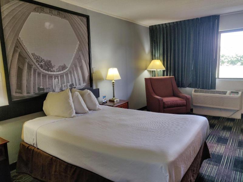 Sprucewood Inn image