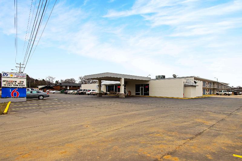 Motel 6 Alma, AR image