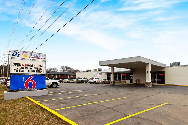 Motel 6 Alma, AR image