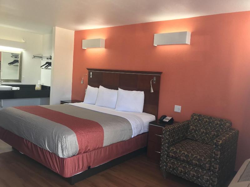Motel 6 Alma, AR image