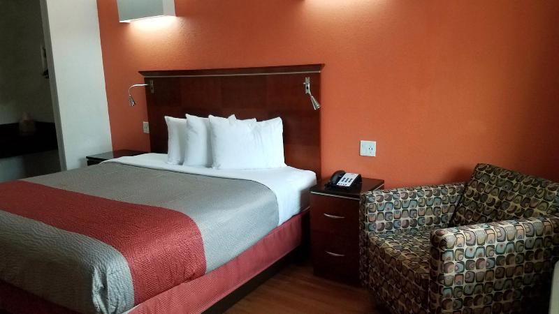 Motel 6 Alma, AR image