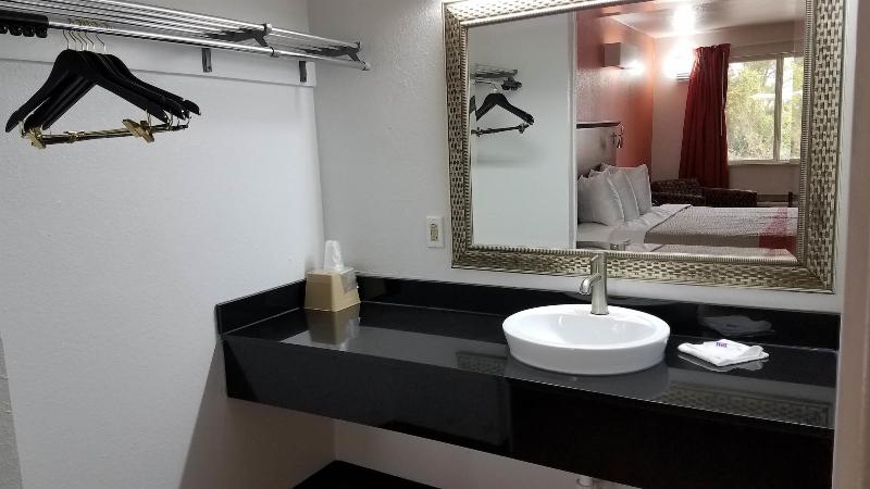 Motel 6 Alma, AR image