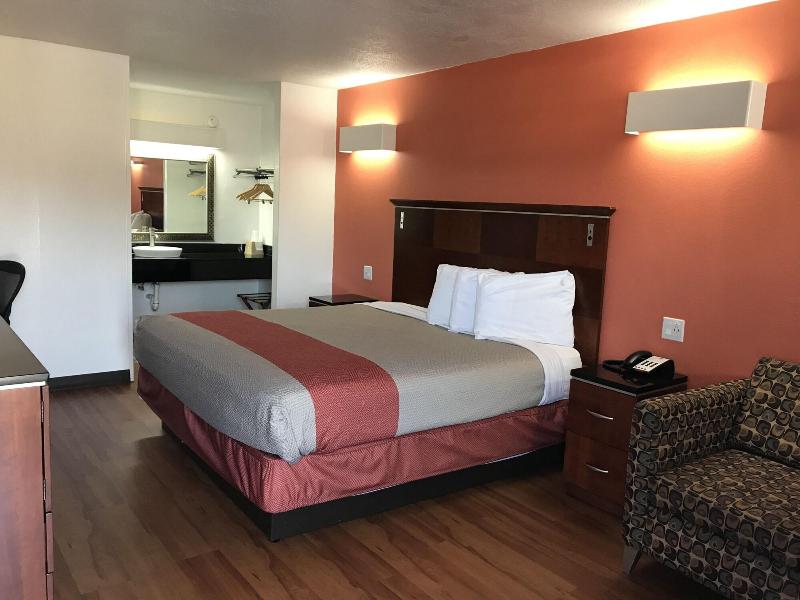 Motel 6 Alma, AR image