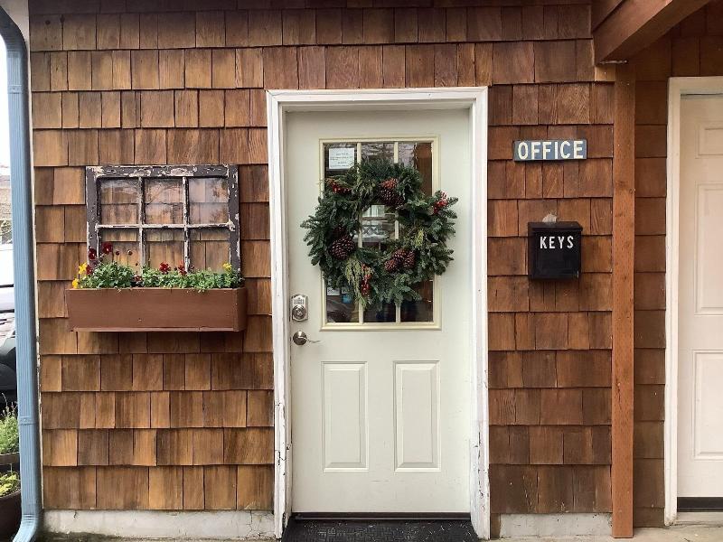 South Jetty Inn image
